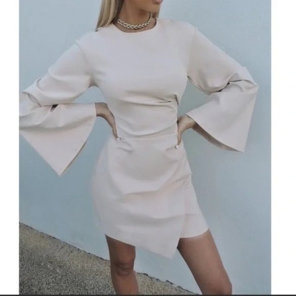 🆕ELLIATT La Fontelina Bell Sleeve Mini Dress Ivory Off White X-Small 2 - Picture 1 of 10